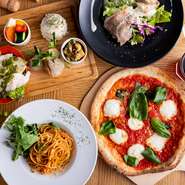 毎日店内で生地から手作りしている｢自家製窯焼きPIZZA｣は約30種類！基本のトマトソースはもちろん､ホワイトソースやバジルソースなど種類豊富にご用意いたしております｡