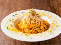 ★月～金限定のランチプラン★
3種類から選べるパスタと､食べ放題の前菜3種･サラダ･ピザ6種類！
食後のデザートとコーヒーまたはソフトドリンク付きです♪