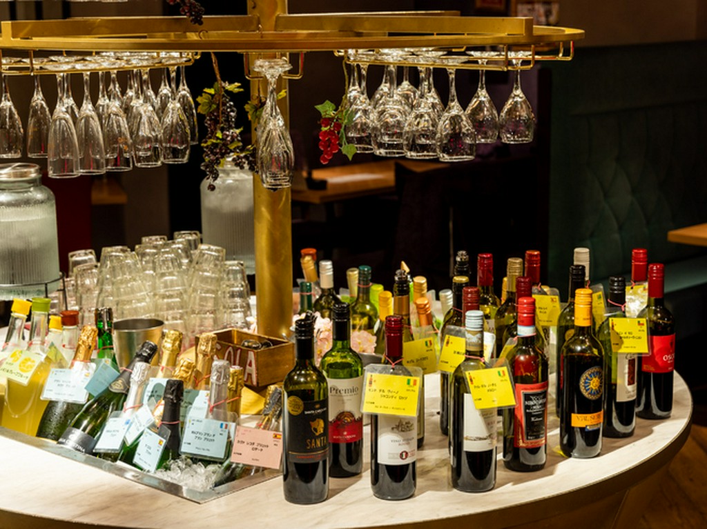 赤･白･泡･スパークリングを含む約60種ワイン＆その他飲み放題付き(生ビール･ハイボール･カクテル等)♪
