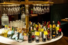 赤･白･泡･スパークリングを含む約60種ワイン＆その他飲み放題付き(生ビール･ハイボール･カクテル等)♪