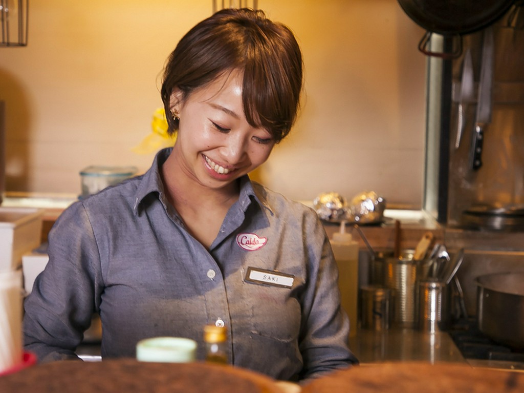 “元気よく接客、謙虚に対応”。フレンドリーで優しくもてなし