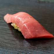 ■スパークリングワイン

■前菜4点

■御造里

■一の上握り4貫

■焼物

■イクラ小丼仕立

■季節の逸品

■蒸物

■二の上握り4貫

■玉子

■巻物

■留椀

■水菓子