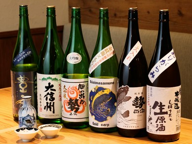 戸隠蕎麦と信州の旬の味覚に合う、長野の旨い地酒を取り揃え