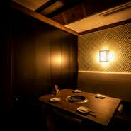 本格的な韓国料理をリーズナブルに楽しめる貴重な店。日頃お世話になっている人を肩肘張らずにもてなす、カジュアルな接待に最適です。会社の懇親会、歓送迎会、各種の会食にも、好評をいただいています。個室も◎