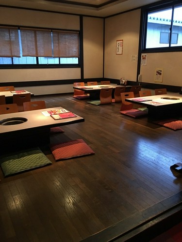 堀ごたつ式の居心地良いお座敷席 