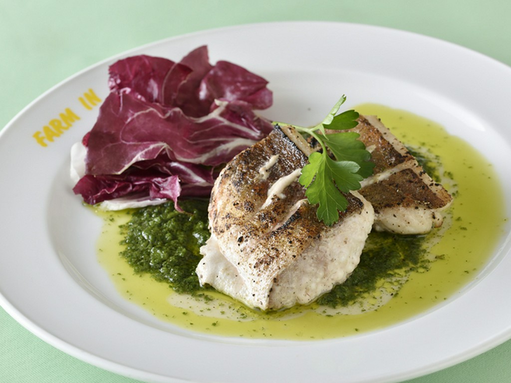 吟味された新鮮な旬魚を使った『本日のお魚料理』