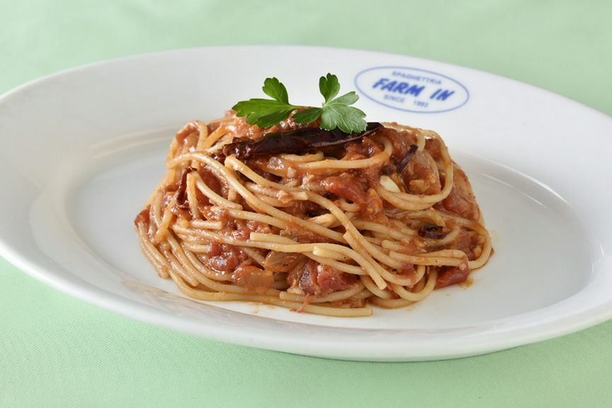 鷹の爪とトマトのスパゲッティ(アラビアータ)