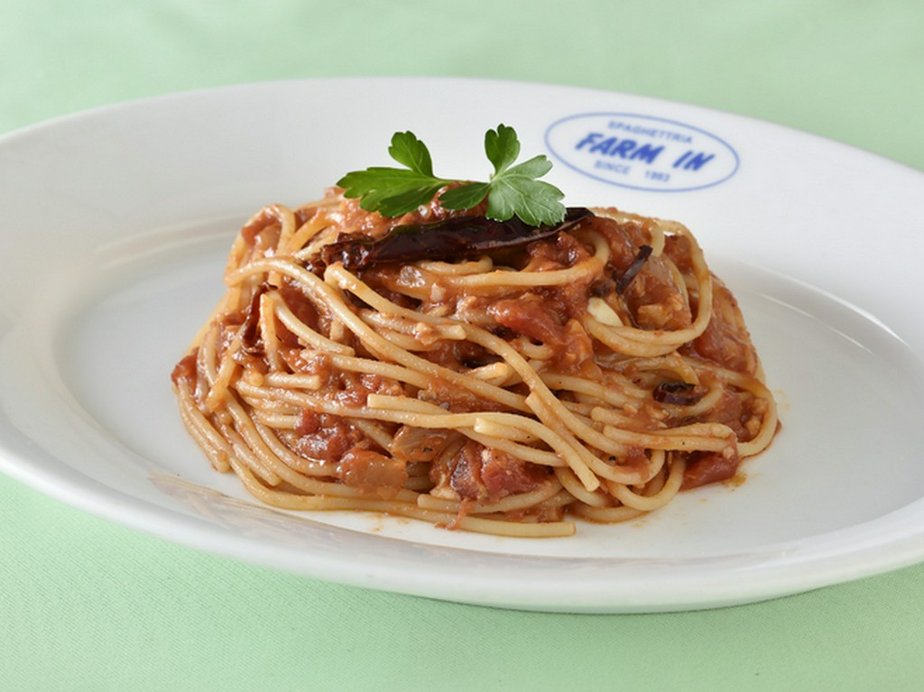 鷹の爪とトマトのスパゲッティ(アラビアータ)