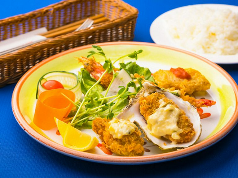 地産地消を意識して、地元産野菜を厳選仕入れ