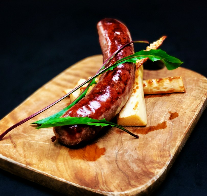 豚肉　ラクレットチーズ　スパイスのソーセージ