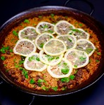 スペイン・バレンシア地方発祥のお米料理。
お好みの具材でお楽しみください。
