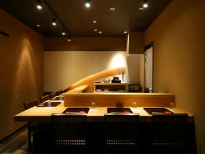 0006121045U1.jpg