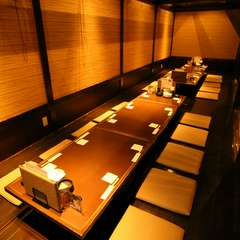 最大32名までの宴会が可能な、ほりごたつ席