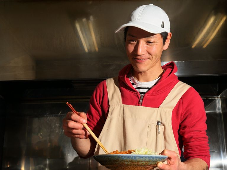 とんかつにルールなし。仲間とも一人でも自由気ままに味わえる