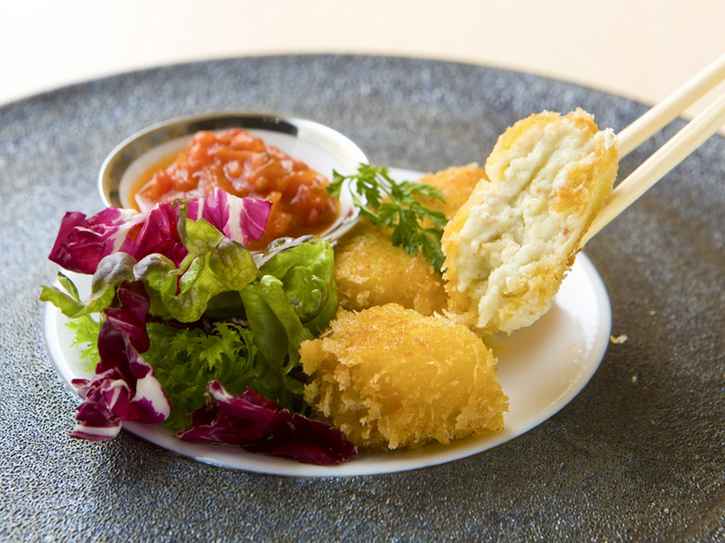 蟹クリームコロッケ