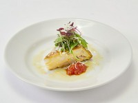 金沢だし文化とイタリアン技法を融合しました。
ズワイガニの風味をお楽しみ下さい。

