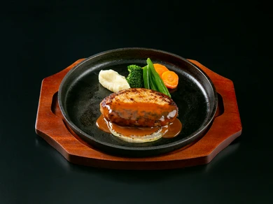 鉄板焼きハンバーグ　デミグラスソースorおろしポン酢orトマトソース