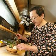 「料理をしながら、器用にしゃべるタイプではない」と話す櫻井氏。しかし、彼がつくる料理には愛情がたっぷり詰まっており、心温まるものばかりです。「美味しい料理を提供したい」という意気込みを感じられます。