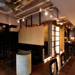 ゆっくりくつろげる店内で、家族団らんの時を過ごす