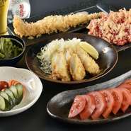 夜だけでなく、昼も15:00まで営業しているので、どんな方でも訪れやすい【とんかつ　六】。高級店さながらの風情がありながら、リーズナブルです。とんかつ職人歴20年以上の熟練料理長がつくる酒肴も絶品です。