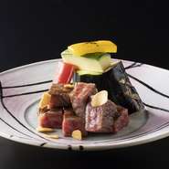 別注ですので事前予約でお願いしております。