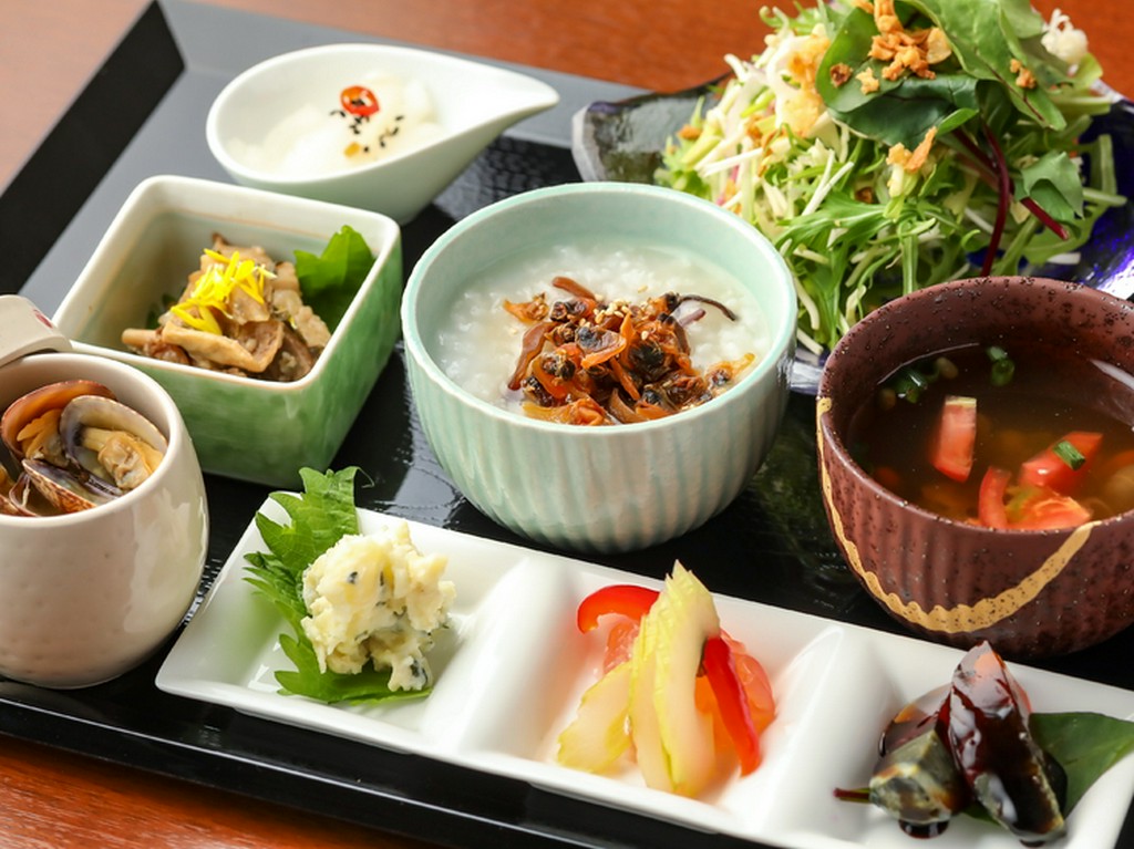 選べる1種の薬膳粥ランチ
