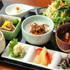 選べる1種の薬膳粥ランチ