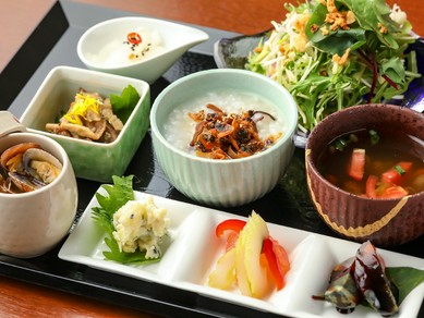 選べる1種の薬膳粥ランチ