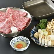 上質な旬素材を取り入れた、四季折々の味覚に舌鼓。ステーキ・しゃぶしゃぶ・すき焼き・会席料理と、好みやシーンで選べるプラン。熟練の料理人が手間を惜しまず、丁寧に仕上げたコースで、心もお腹も満たされます。