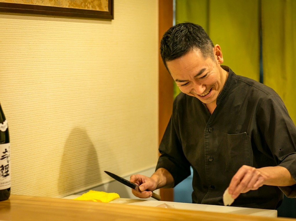 お客様の満足とくつろぎのため、丁寧な手仕事で日々精進を続ける