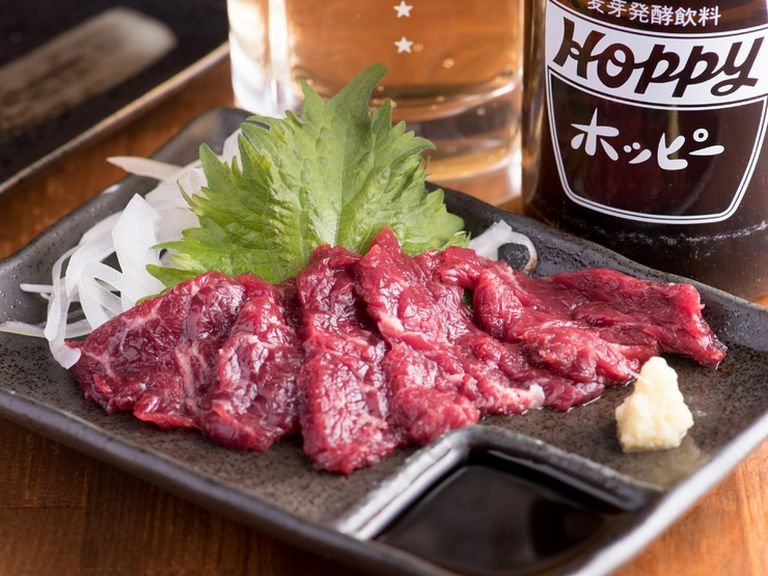 熊本直送！オーダー率ほぼ100％の新鮮でヘルシーな『特選馬刺し』