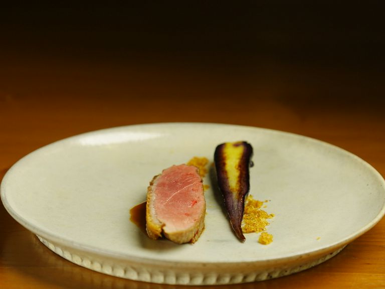 『ある日の肉料理』　〜仏シャラン産鴨胸肉のロティ〜