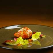 料理人自身がさらにこだわりをみせるため、席数を減らすことも考えているとか。「自分が納得のいく料理だけをお召し上がりいただきたい」そう考えている料理人だからこその決断なのかもしれません。