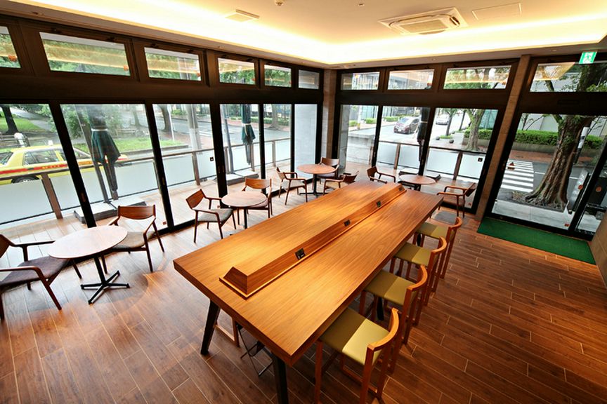 ビジネスパーソンにうれしい街のオアシス