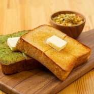 トースト＋ヨーグルトグラノーラ＋ドリンクの嬉しい3セット、おいしくて健康的なモーニングで朝をスタート