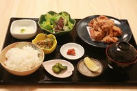 昆布〆にすることで本来の旨みが倍増！一味違う唐揚げをお楽しみください。