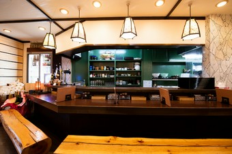 ボリューム満点の絶品御膳を楽しめるランチタイム