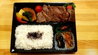ロースの旨みと甘みを特製ソースでご堪能ください。(ご予約)