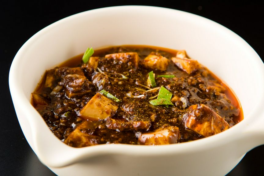 コクと旨味の黒麻婆豆腐