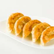 モチモチ、パリパリの皮と肉の旨味が絶品。