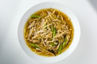 ザー菜の食感と豚肉の旨味をトロトロの餡で召し上がれ。