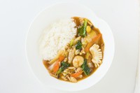 海老や椎茸など13種のたっぷり具材を熱々の醤油餡で。