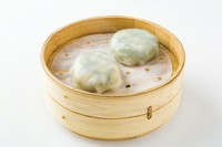 ニラと海老の餡をもっちりとした皮で包んだ一品。