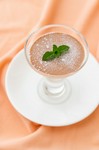 杏仁豆腐の香りとコーヒーのほろ苦さが重なる、新感覚スイーツ。