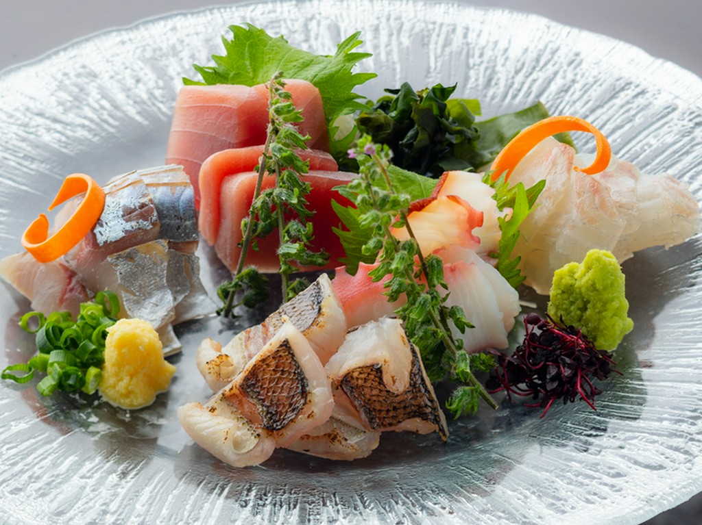おすすめの旬魚を存分に味わえる『本日のお造り盛り合わせ』
