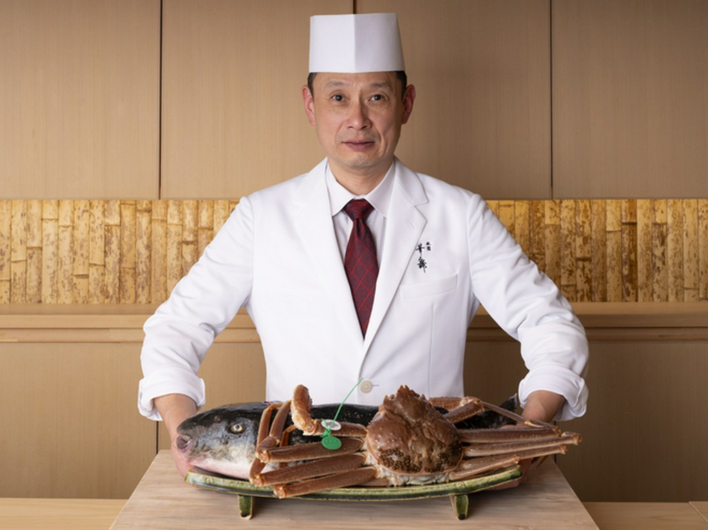 食材（間人ガニと下関天然虎河豚）