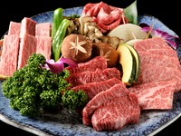 黒毛和牛極上品4品を贅沢に芸術的に盛り合わせました。※焼き野菜付き