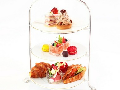 ふたり用のアフタヌーンティーセット