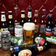 多種多様に取り揃えたお酒の中でも特におすすめなのがビール。オールドアメリカンな雰囲気にピッタリの輸入ビールや話題のクラフトビールなど、種類も豊富です。こだわりの肉料理にビールの爽快感がよく合います。