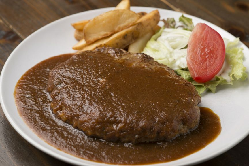 鮮度や部位にまでこだわって仕入れた肉を使用した料理がメイン